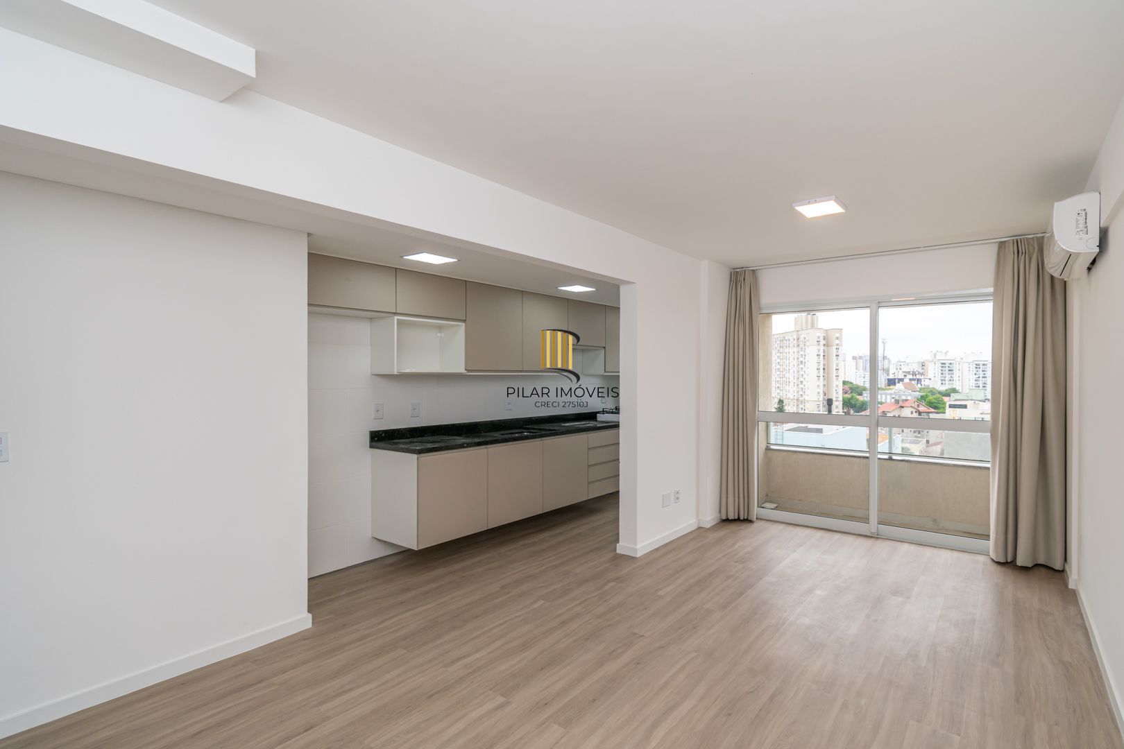 Apartamento de 2 dormitórios, vaga e infra no Passo D'areia