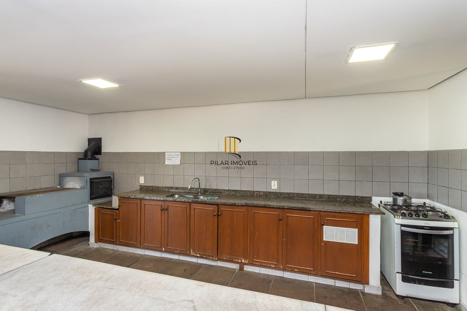 Apartamento de 2 dormitórios DESOCUPADO em frente do Iguatemi