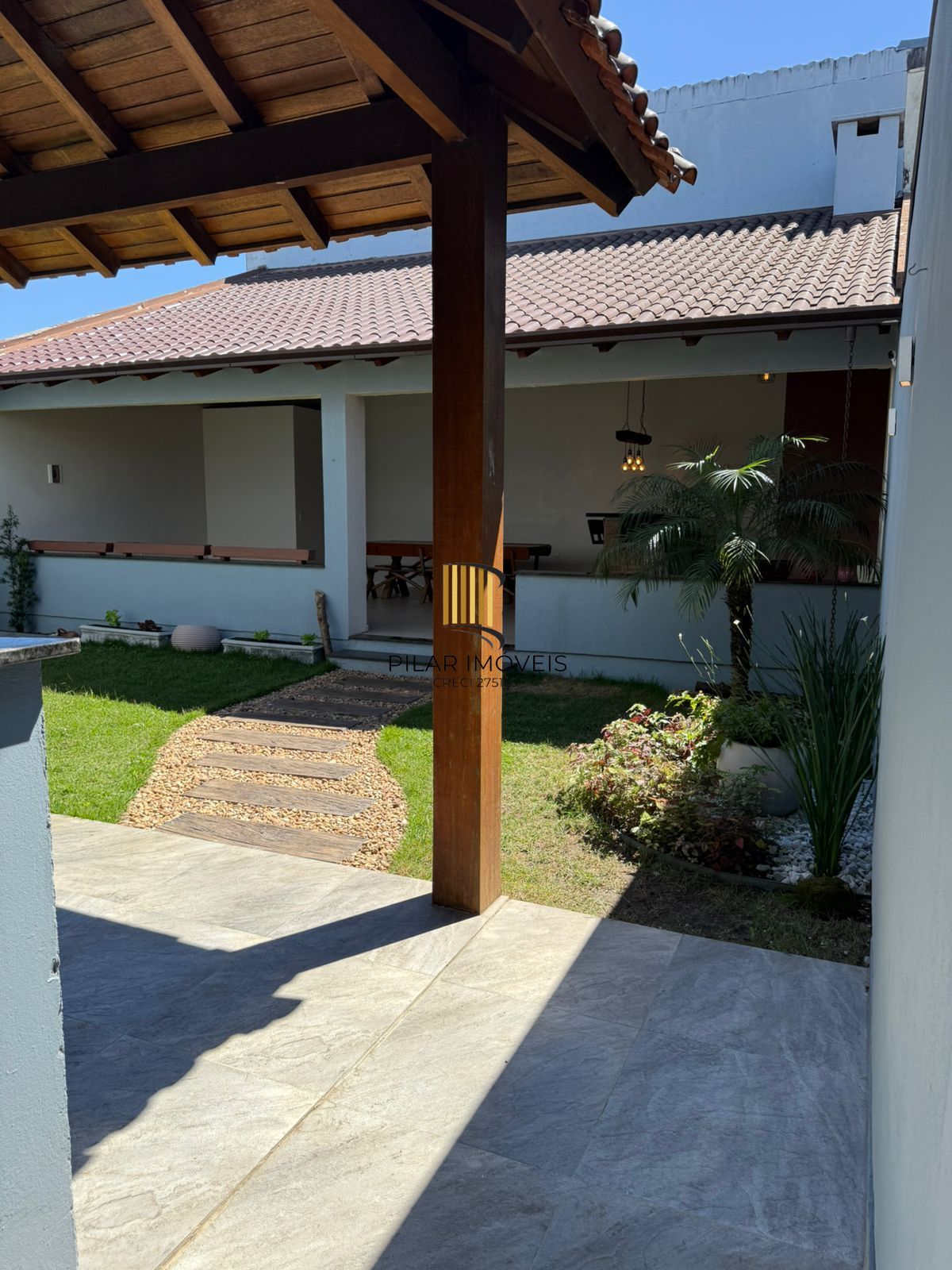 Casa 4 dormitórios no bairro Sumaré