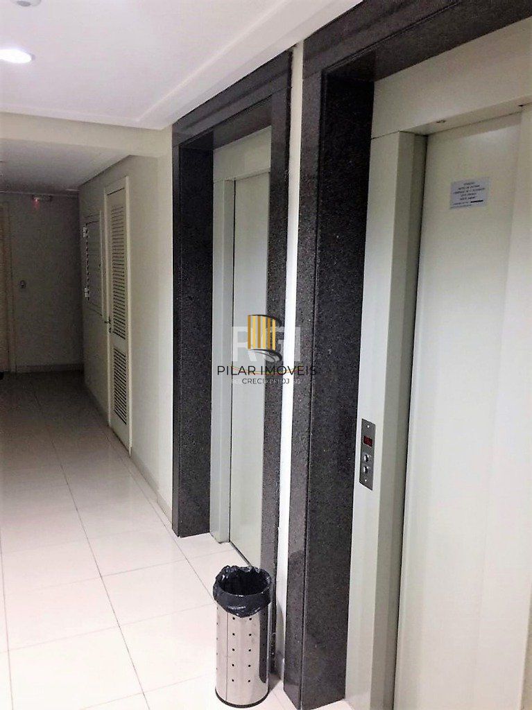Conjunto / Sala com 43m² e vaga no Centro Histórico