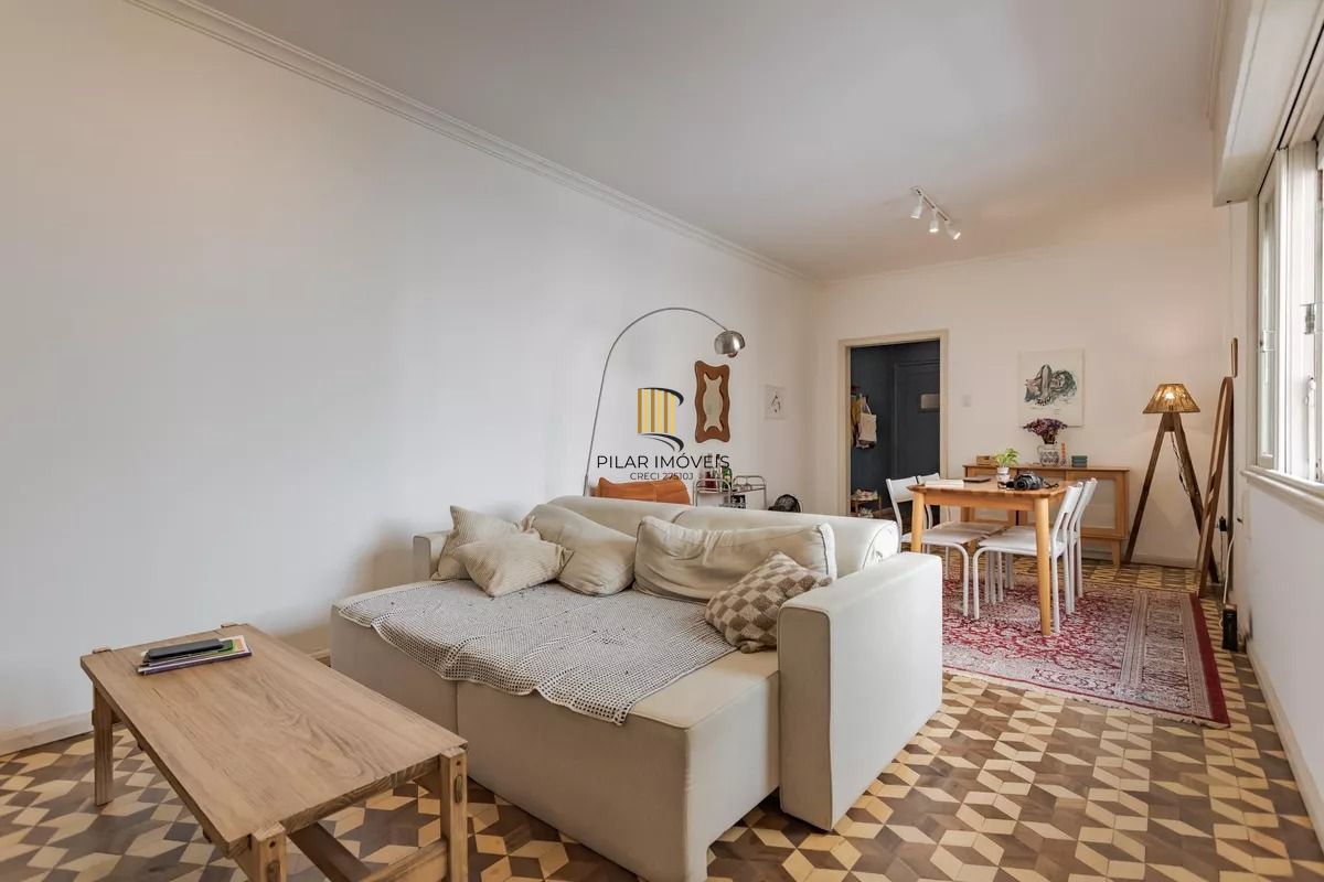 Apartamento no bairro Independência de 3 dormitórios