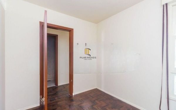 Apartamento no Camaquã de 3 dormitórios