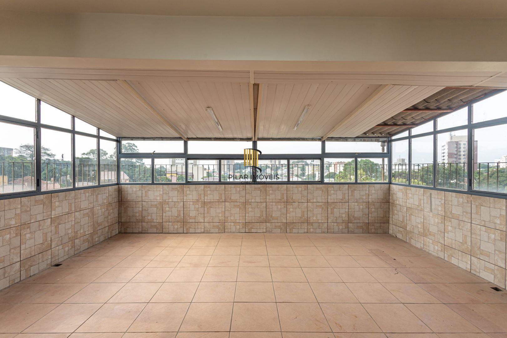 Prédio Comercial no Cristo Redentor com 2 apartamentos individuais