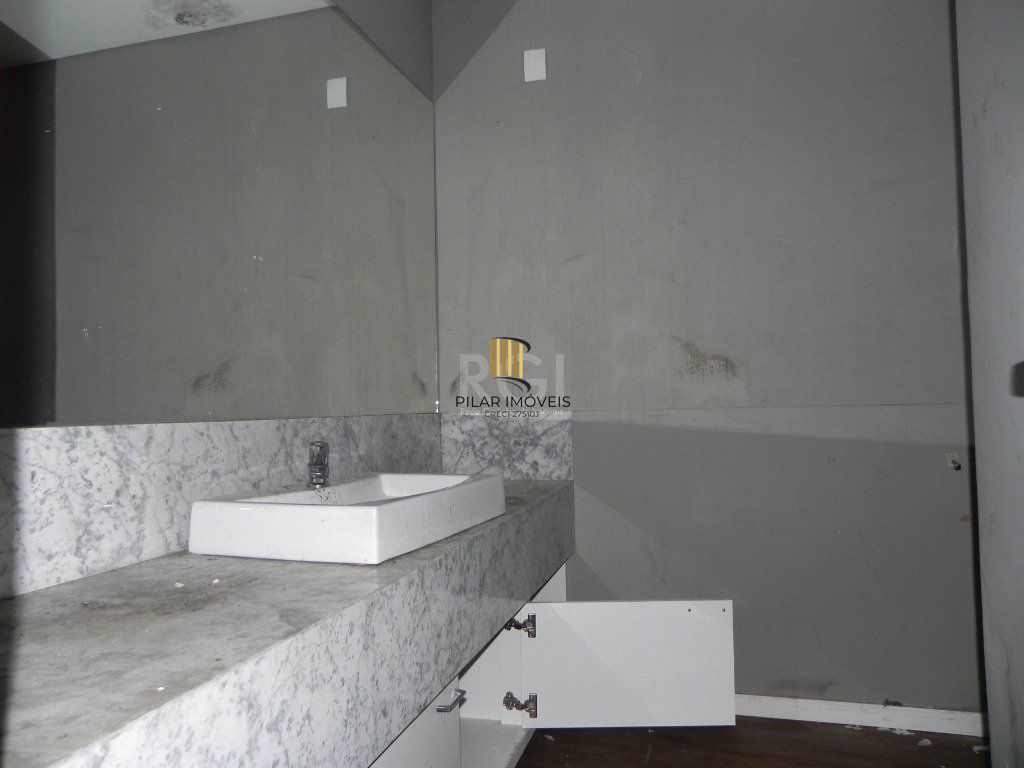 Casa Comercial para Venda - 220m², 0 dormitórios, Menino Deus