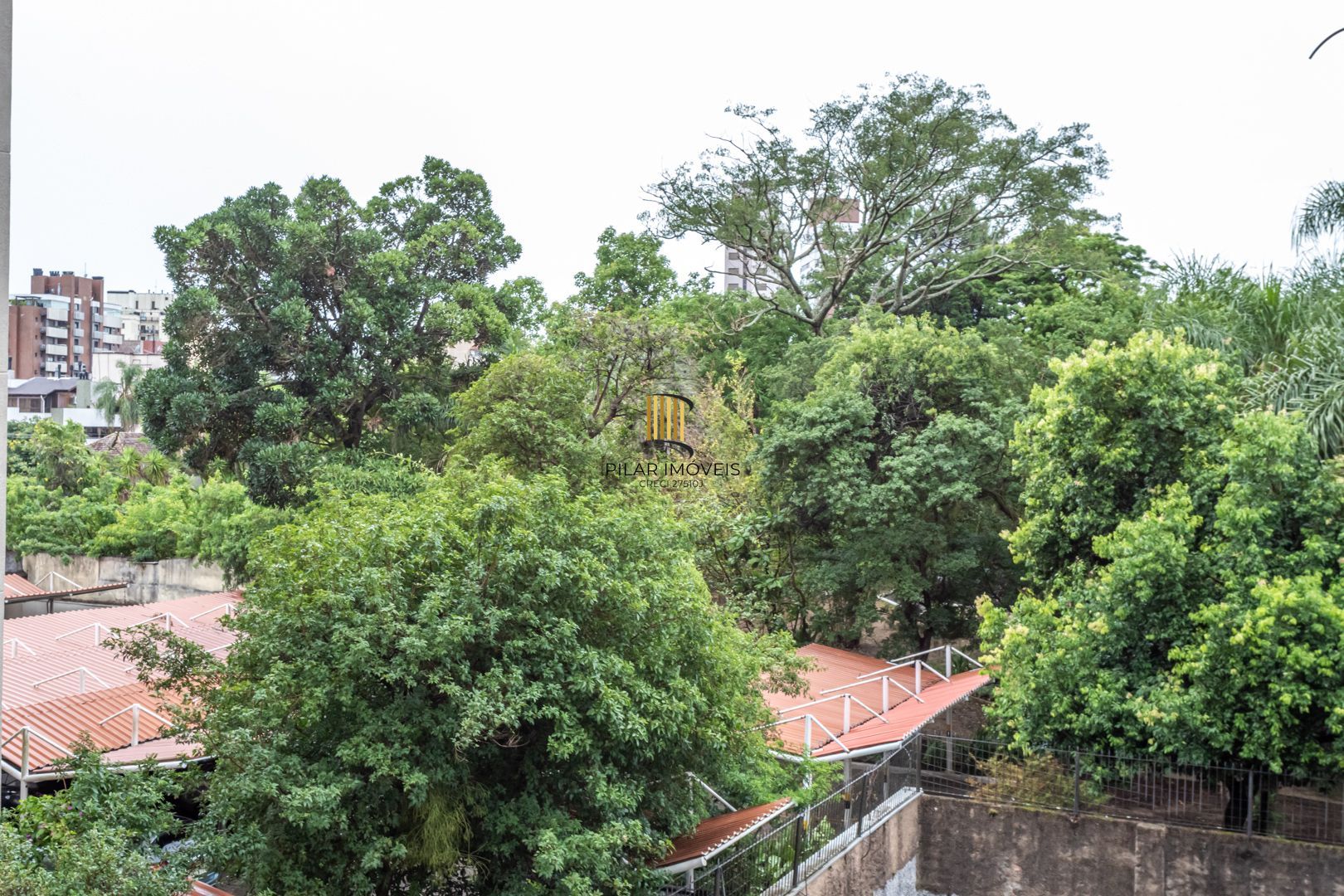 3 DORMITÓRIOS SEMI MOBILIADO NA CORTE REAL C/ELEVADOR E VAGA DE GARAGEM ESCRITURADA