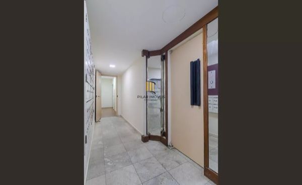 APARTAMENTO MOBILIADO E COM VAGA NO MENINO DEUS