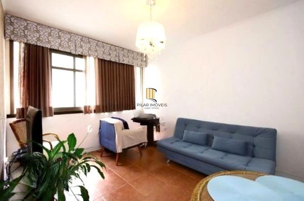 Apartamento TÉRREO com pátio no Menino Deus de 2 dormitórios e vaga rotativa
