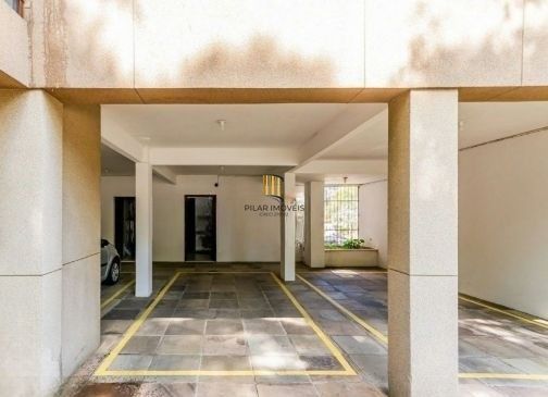 Apartamento no Passo D'areia de 2 dormitórios e 2 vagas DESOCUPADO