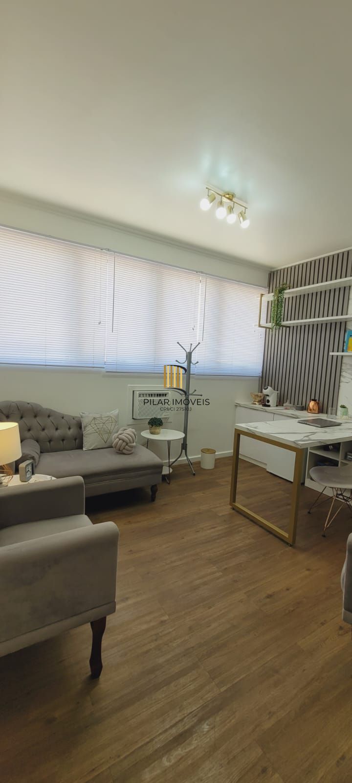 Sala Comercial 1 dormitório no bairro Cavalhada