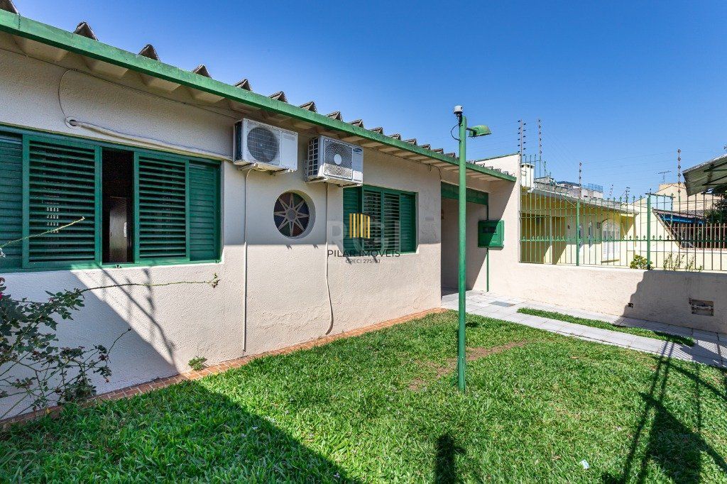 Casa para Venda - 143.32m², 3 dormitórios, sendo 1 suites, 5 vagas - Parque Santa Fé