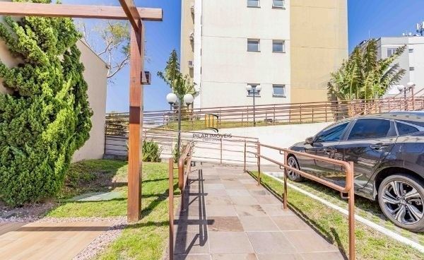 Apartamento de 2 dormitórios e vaga no bairro Santo Antônio desocupado