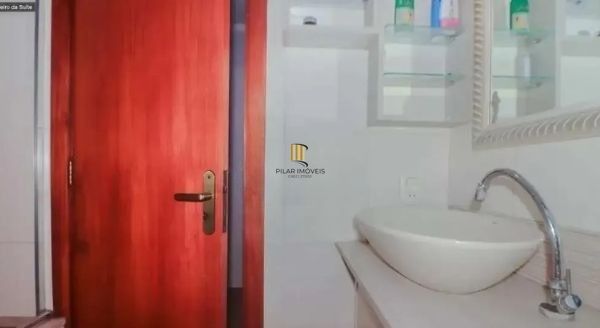 Casa sobrado no bairro Vila Ipiranga de 4 dormitórios e 2 vagas