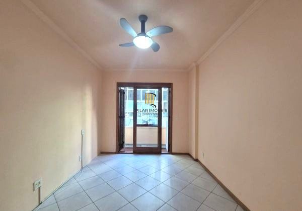 Apartamento no Centro de 2 dormitórios DESOCUPADO