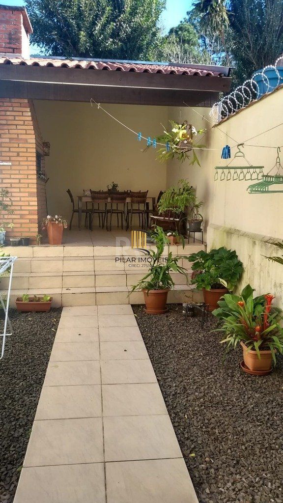 Casa no Centro de Gravatai de 2 dormitórios e vaga