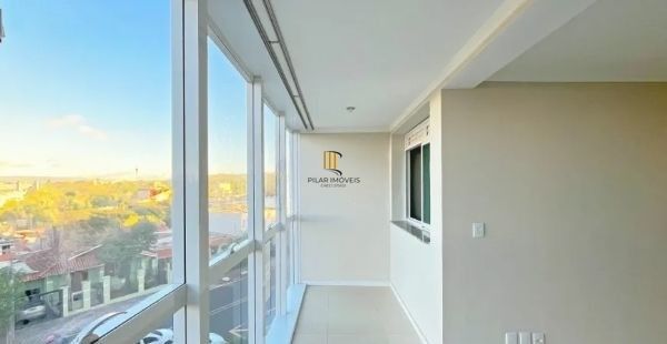 Apartamento no bairro Vila Ipiranga de 2 dormitórios e 2 vagas