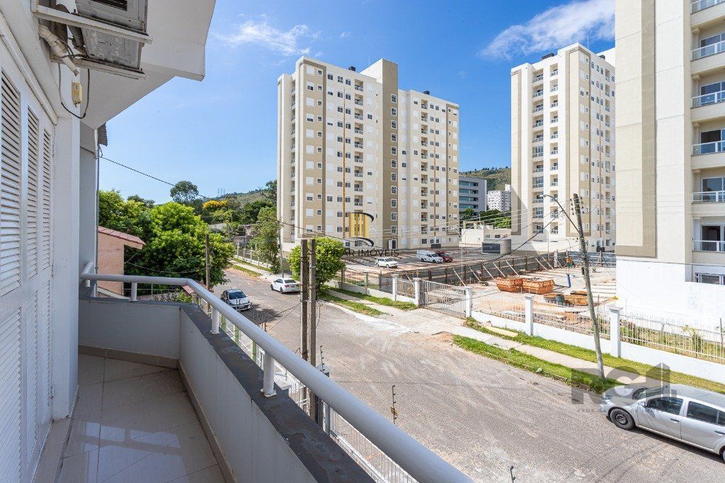 casa sobrado no Alto Petrópolis de 5 dormitórios e 3 vagas