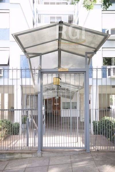 Apartamento no Petrópolis de 2 dormitórios e vaga