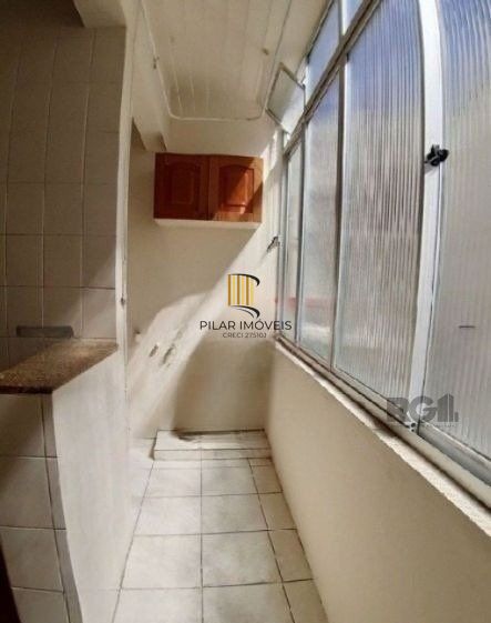 Apartamento no Bom Fim de 2 dormitórios desocupado