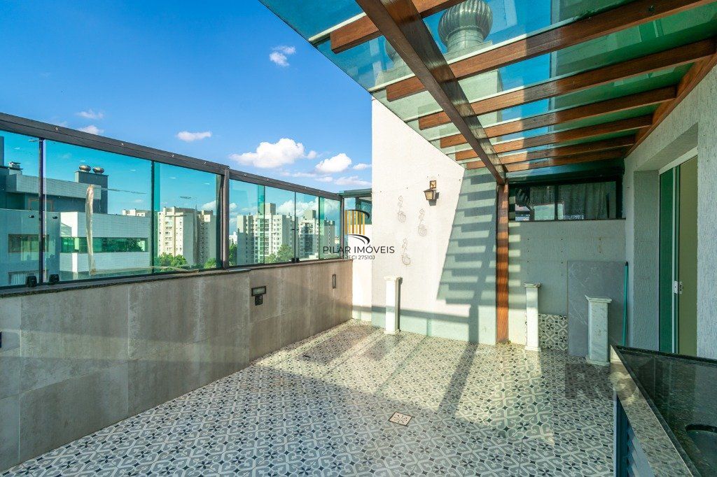 Cobertura no Cristo Redentor de 3 dormitórios e 2 vagas desocupado