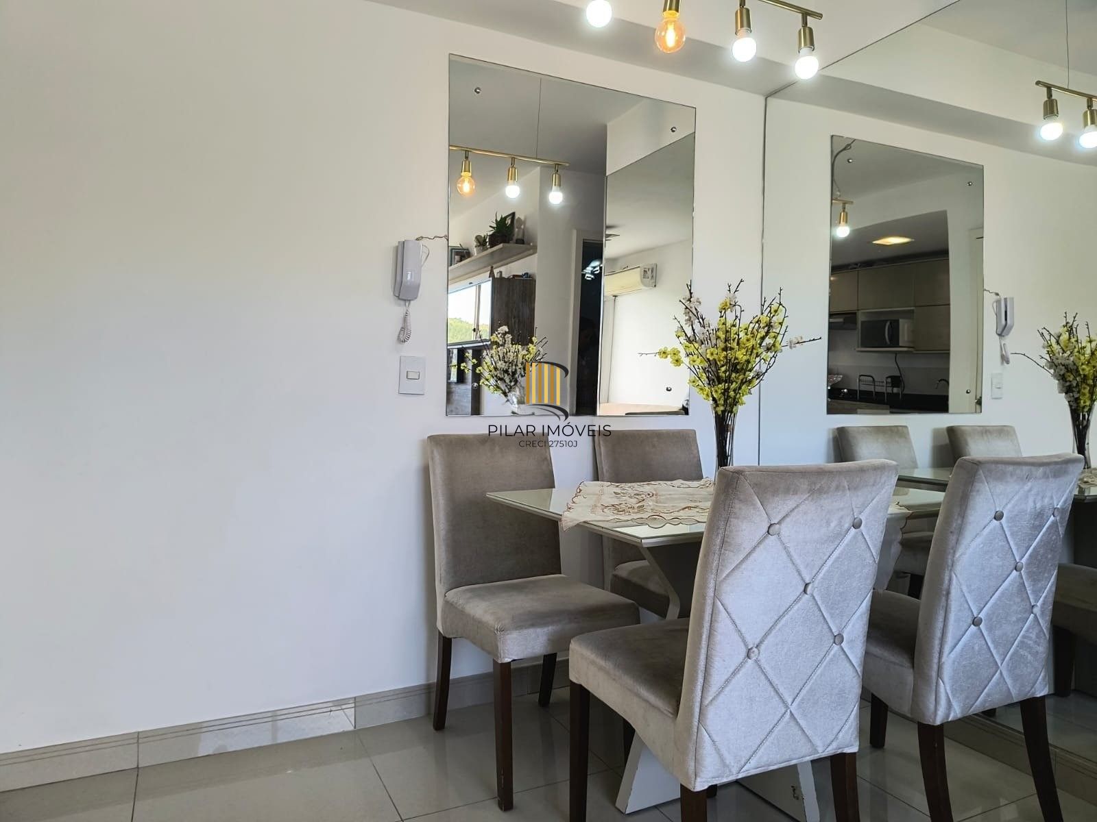 Lindo Apartamento 2 dorm. em Condomínio com Infraestrutura