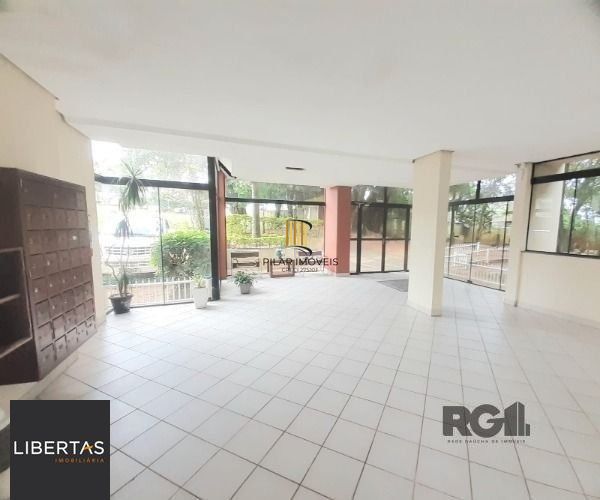 Apartamento na Glória de 2 dormitórios e vaga