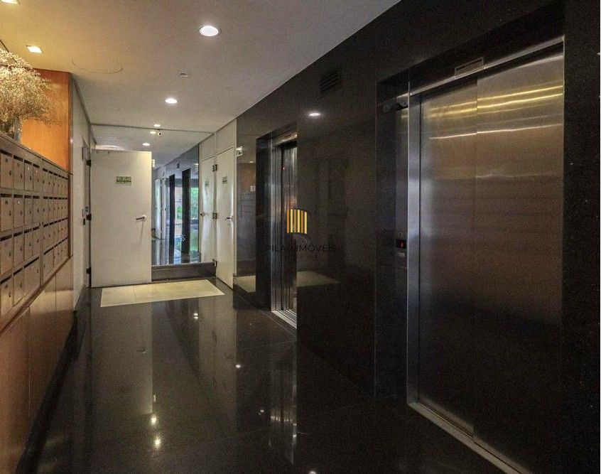 Apartamento no bairro Higienópolis de 2 dormitórios e 2 vagas