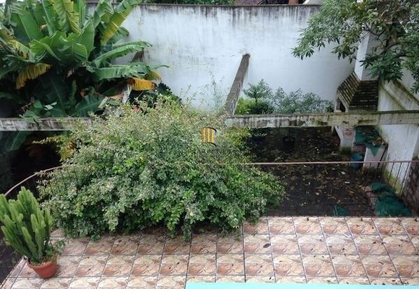 Casa no bairro Chácara das Pedras de 3 dormitórios