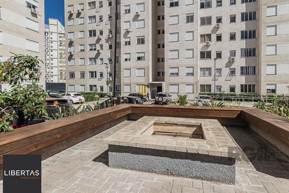 Apartamento no Jardim Itú de 2 dormitórios vaga e infra