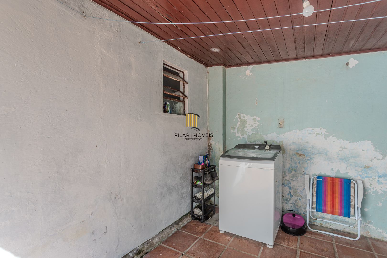 Casa no bairro Jardim Botânico de 3 dormitórios e garagem e terreno com 370m²