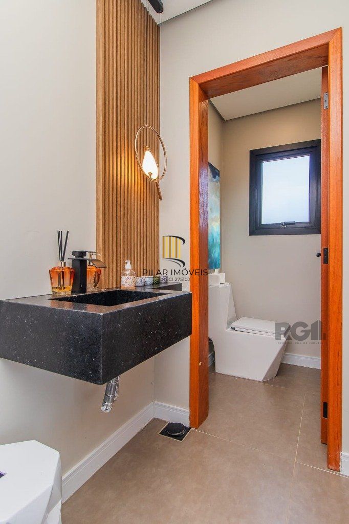 Casa Condominio 3 Dormitório(s) Bairro Sans Souci