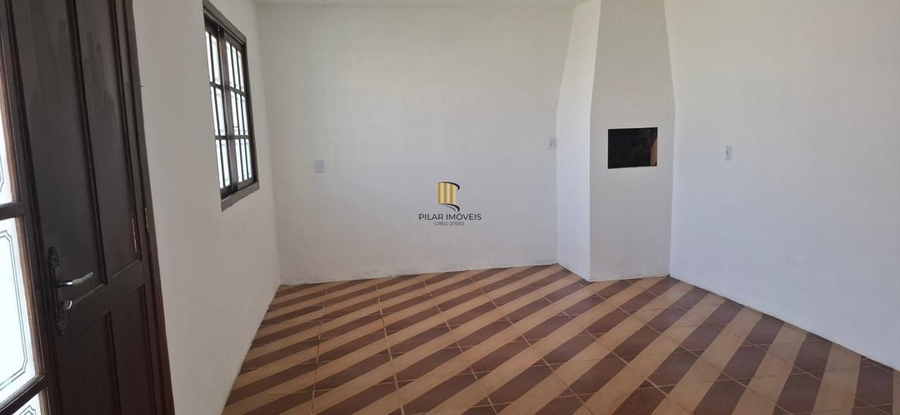 Casa em Canoas de 2 dormitórios DESOCUPADA