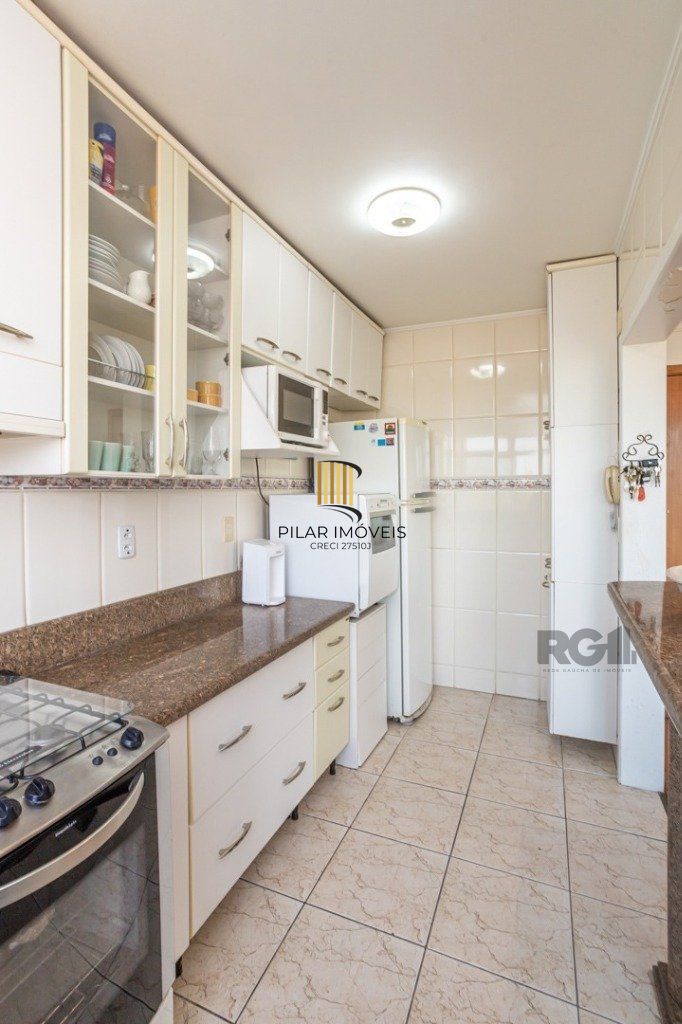 Cobertura no bairro Tristeza de 2 dormitórios e vaga Desocupada