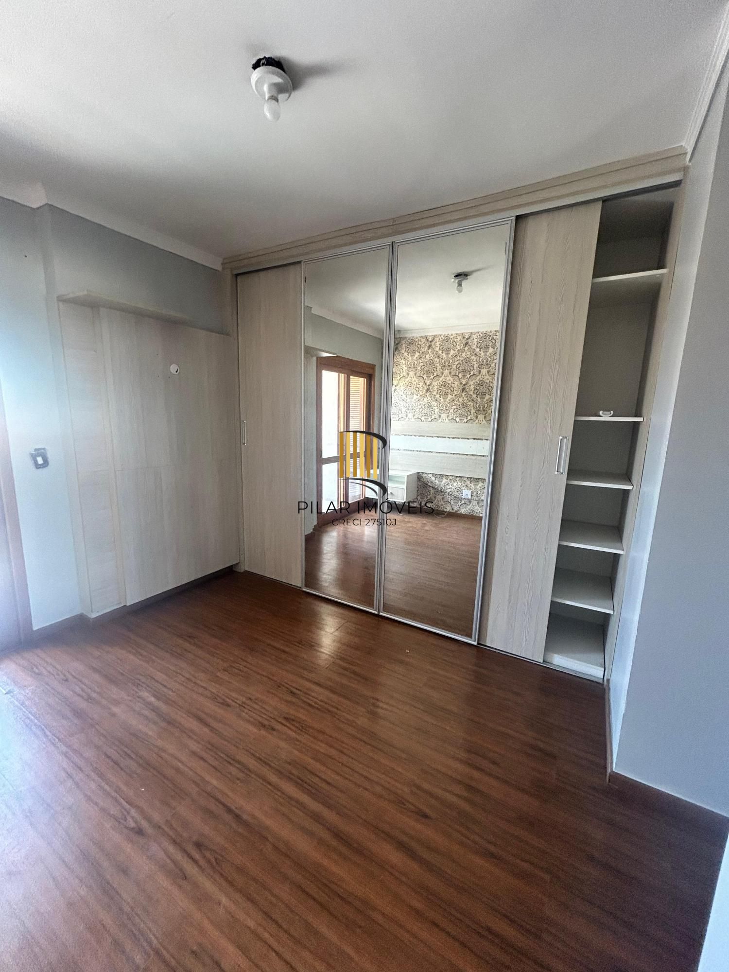 Casa sobrado no bairro São José em Canoas de 2 dormitórios