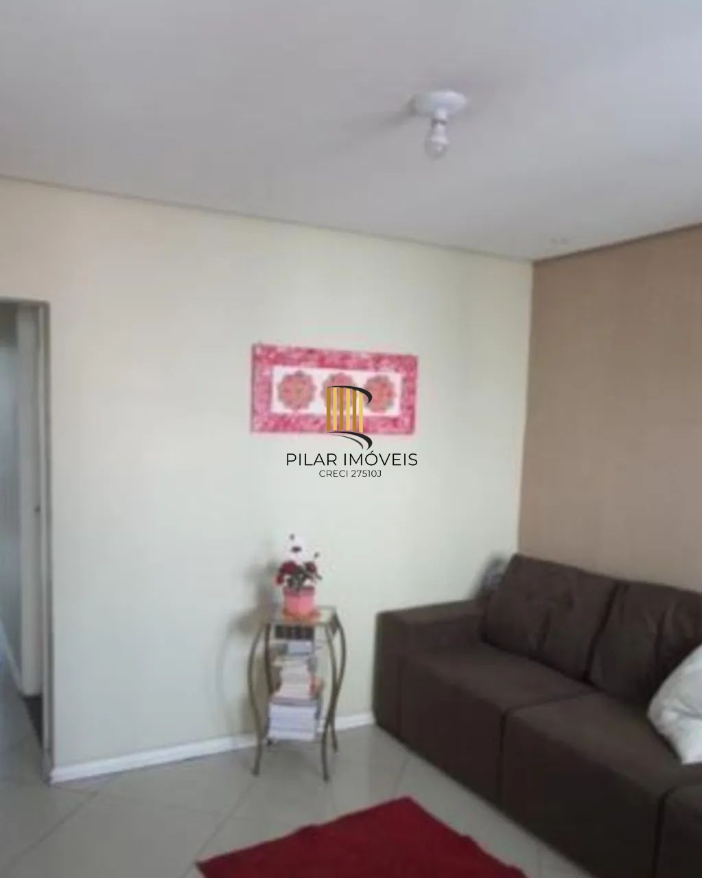 Casa 3 dormitórios no bairro Piratini