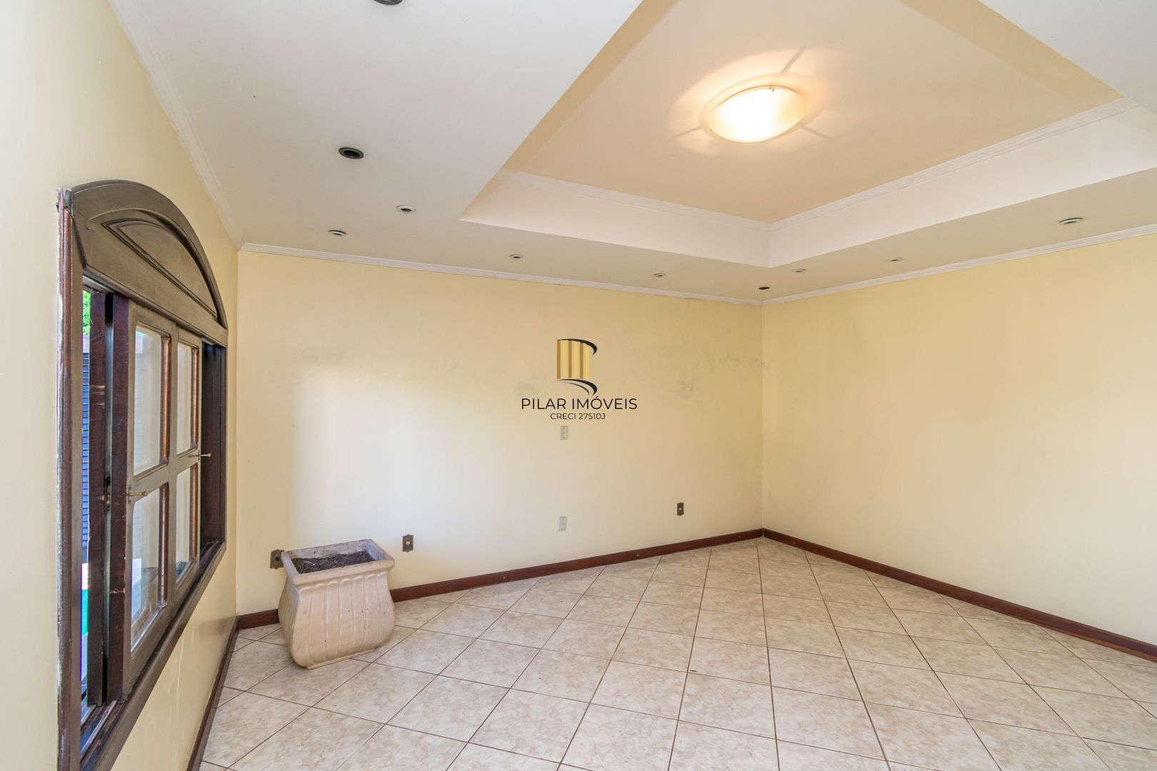 Casa 5 dormitórios no bairro Jardim Sabará
