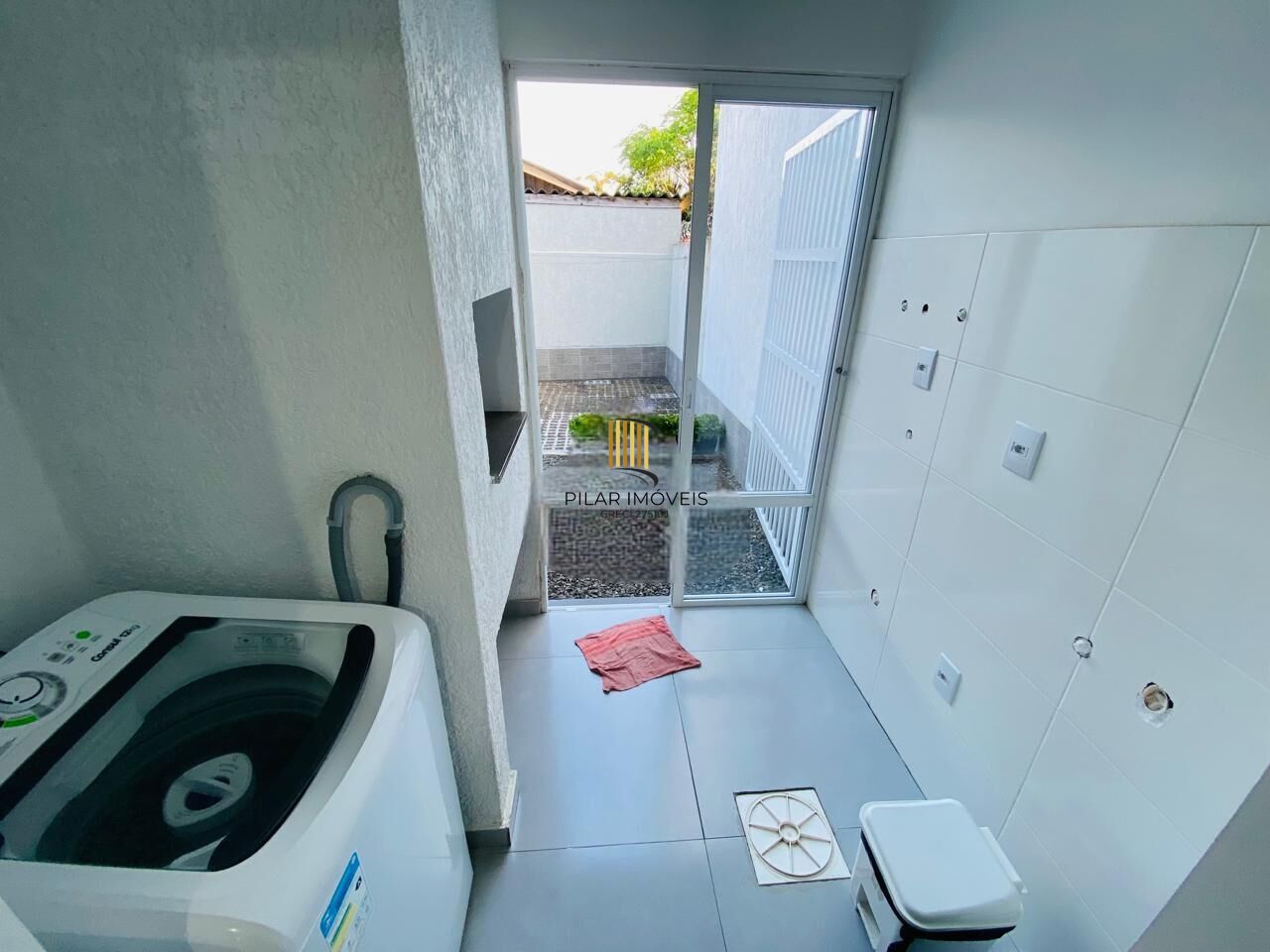 Casa 2 dormitórios no bairro Arco Íris