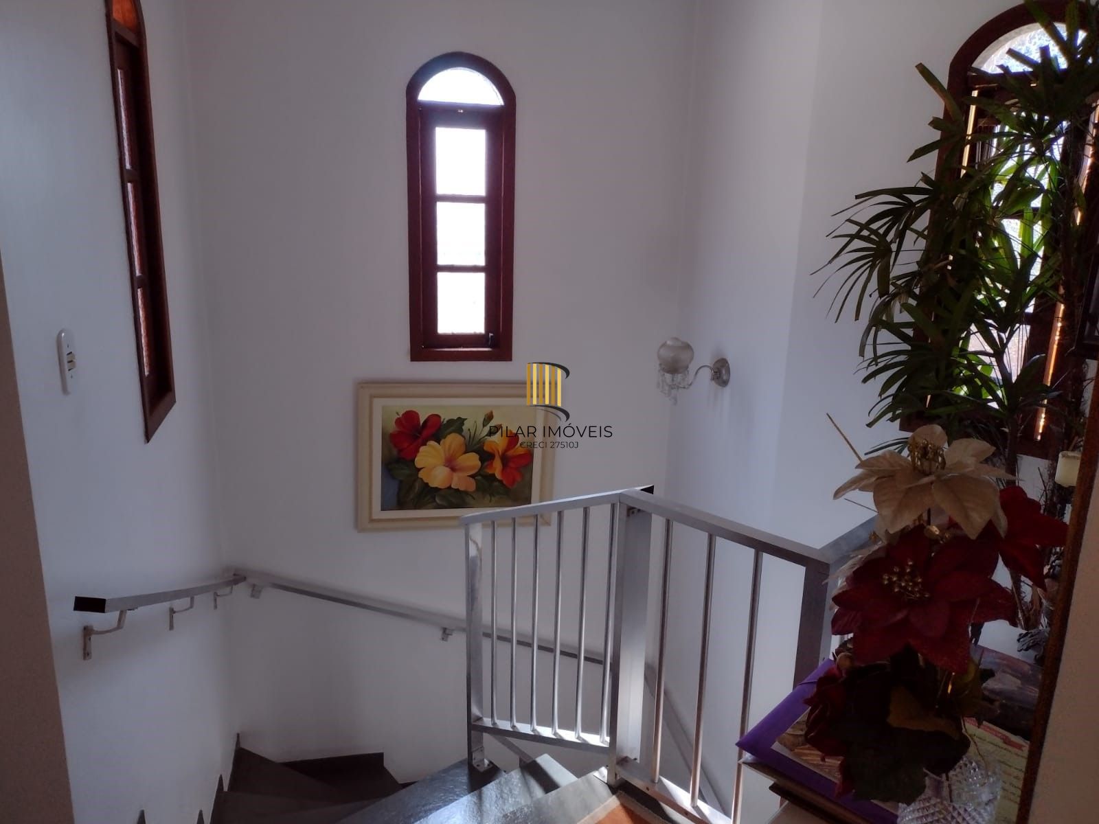 Casa 4 dormitórios no bairro Partenon