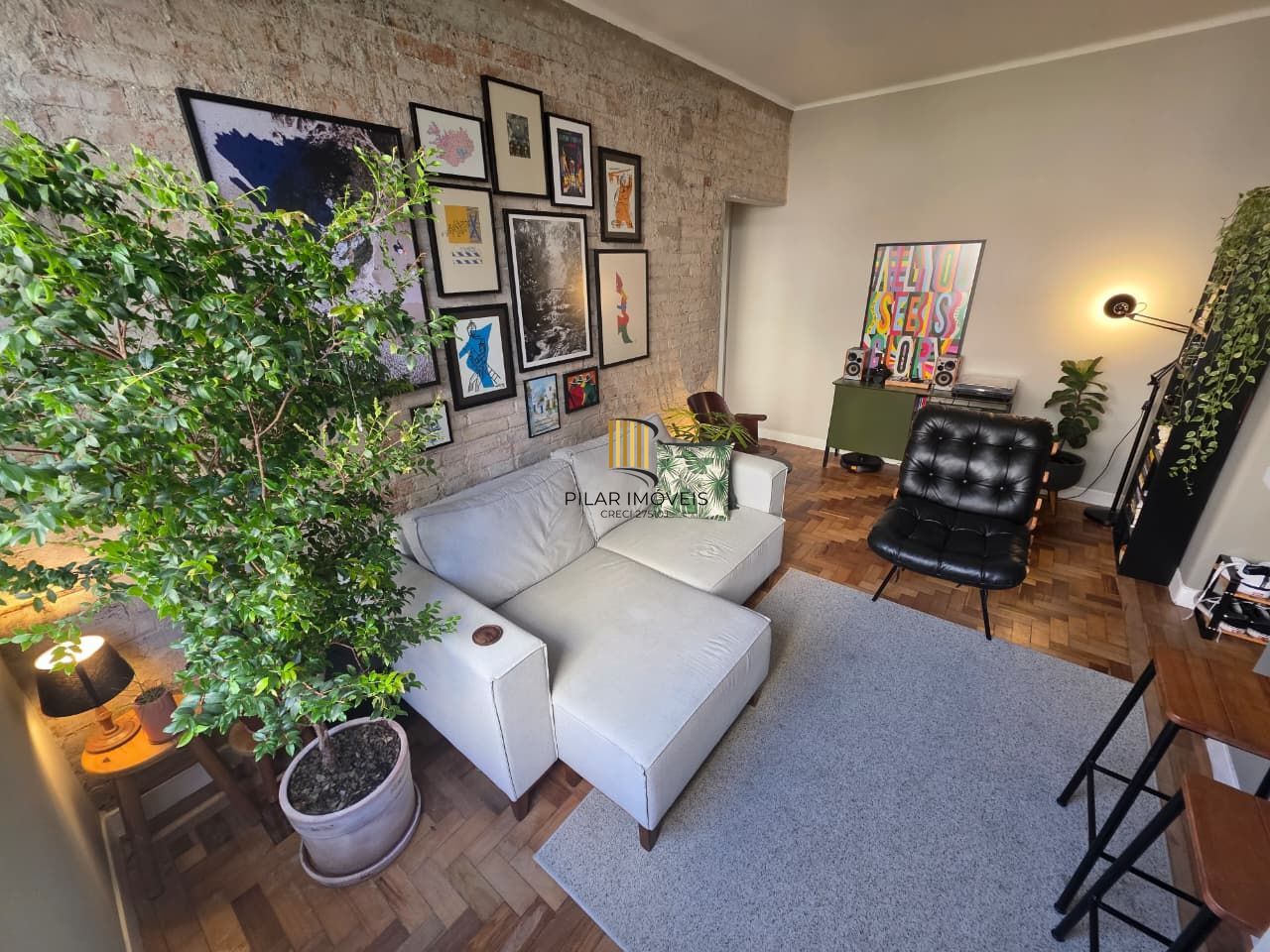 Apartamento no Centro reformado semi mobiliado de 1 dormitório