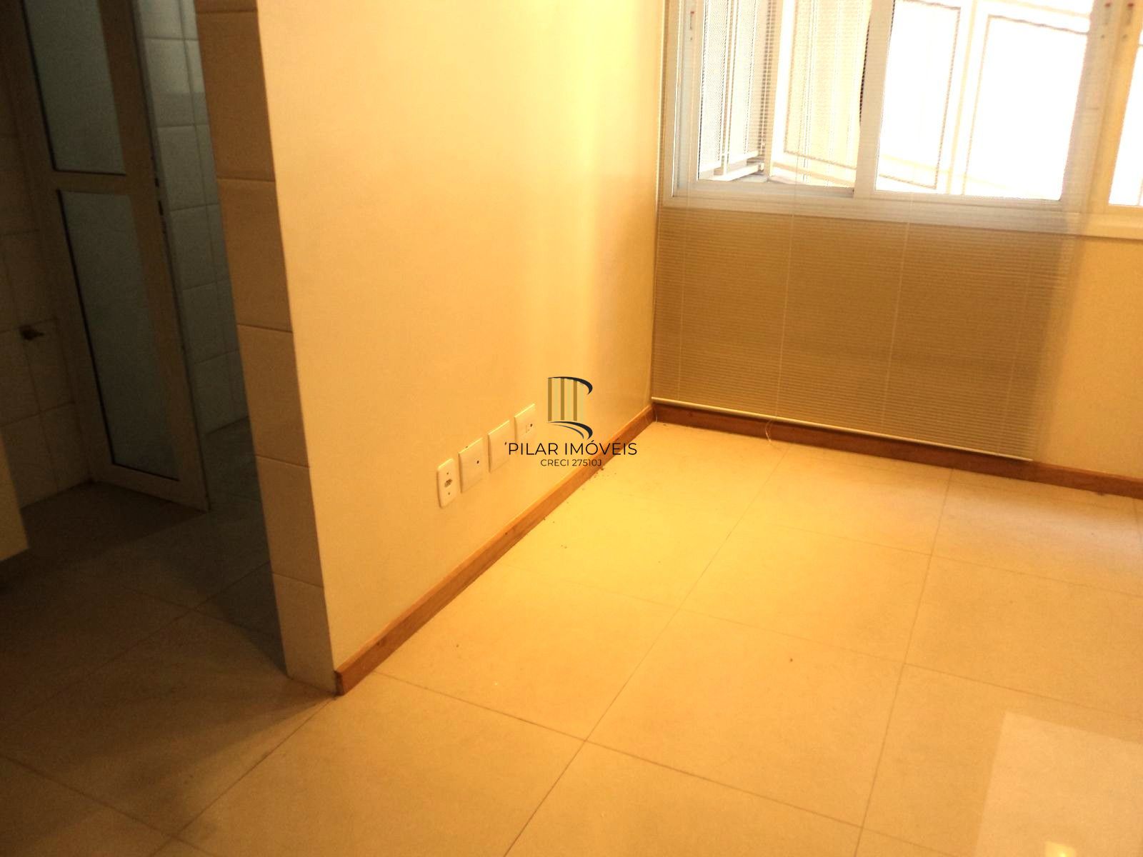 Apartamento no Bom Fim de 2 dormitórios e vaga