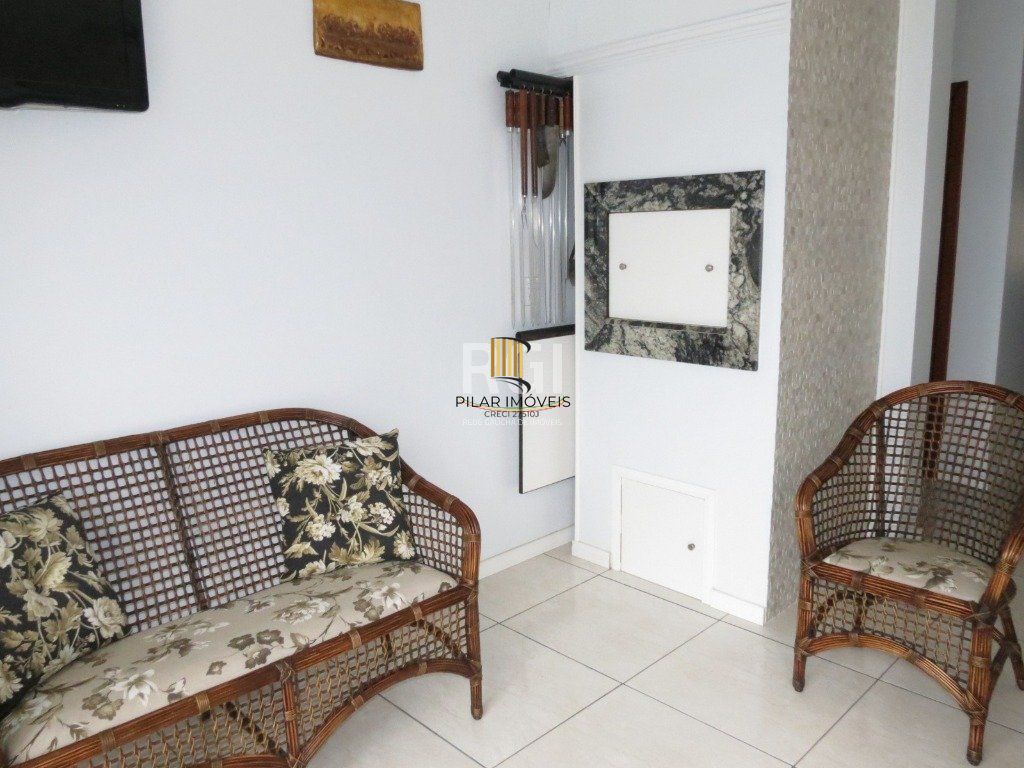 Casa para Venda - 220m², 3 dormitórios, sendo 2 suites, 4 vagas - Coronel Aparício Borges