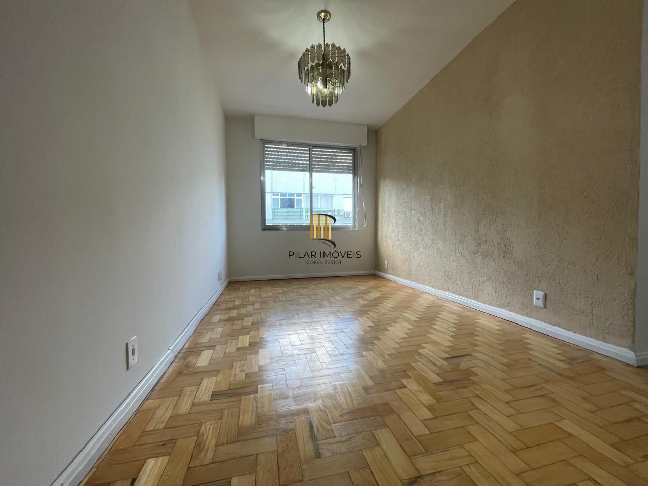 Amplo apartamento 3 dormitórios, bairro Petrópolis.