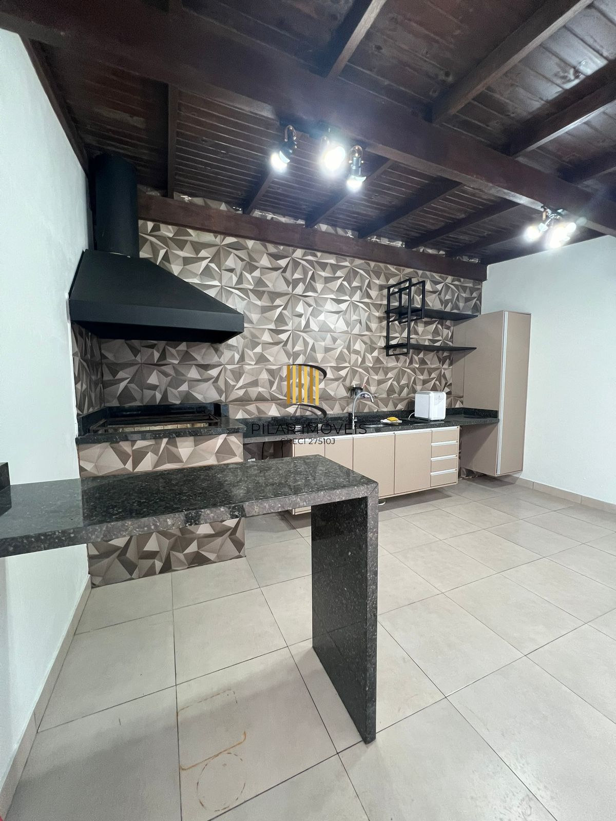 Casa sobrado em Gravatai de 3 dormitórios e 2 vagas