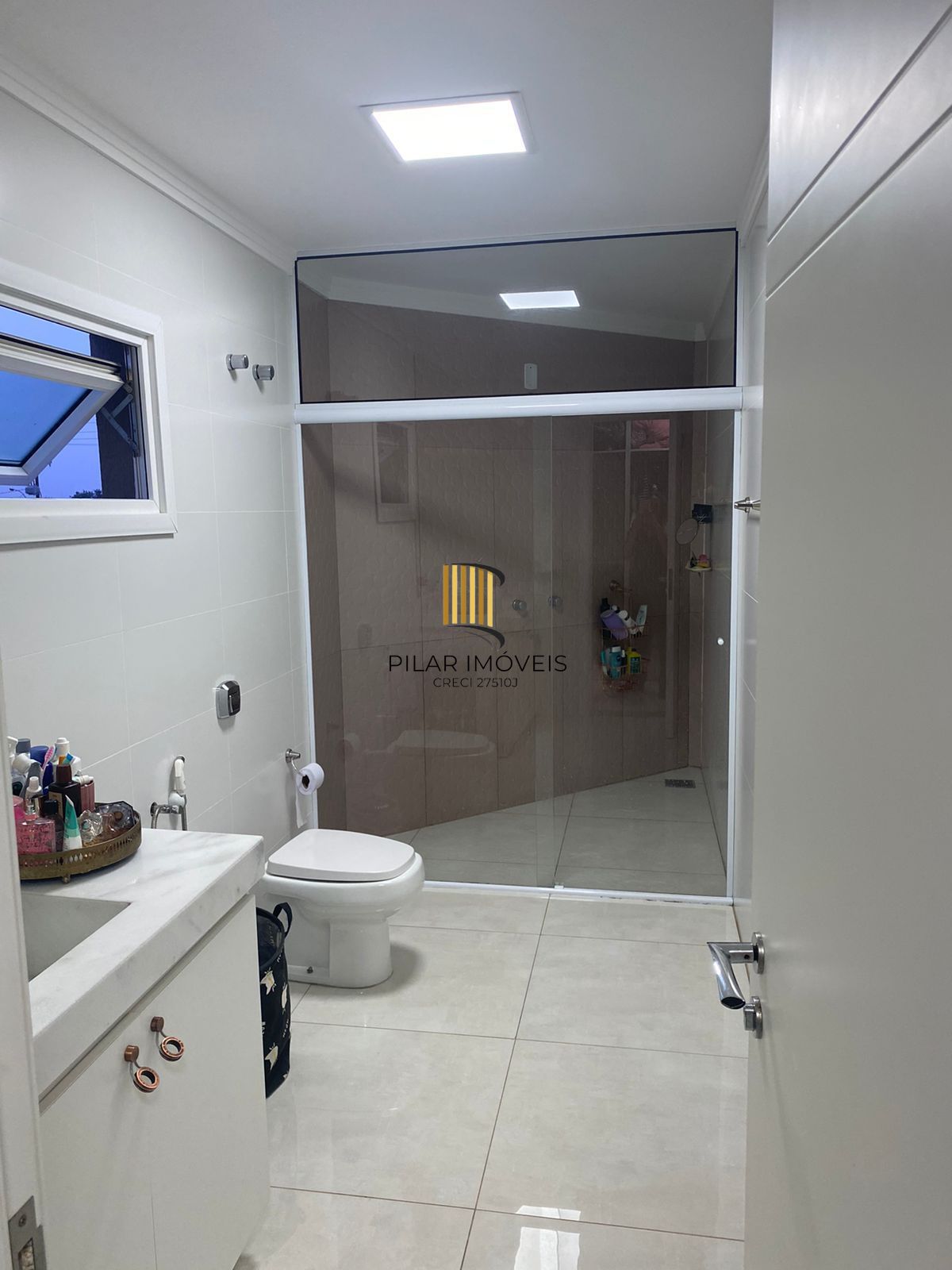Casa sobrado no Condomínio Golden River em Imbé com 4 dormitórios