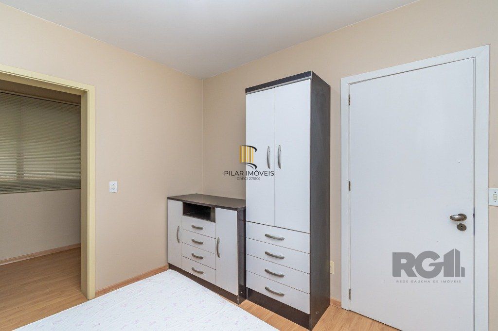 Casa Condominio no bairro Guarujá de 3 dormitórios 1 vaga DESOCUPADA