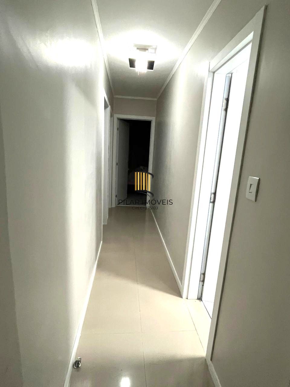 Apartamento de 3 dormitórios e vaga no bairro Petrópolis