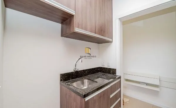 Apartamento no Passo D'areia de 1 dormitório e 2 vagas DESOCUPADO