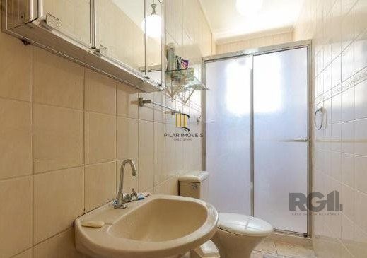 Apartamento no bairro Auxiliadora de 2 dormitórios