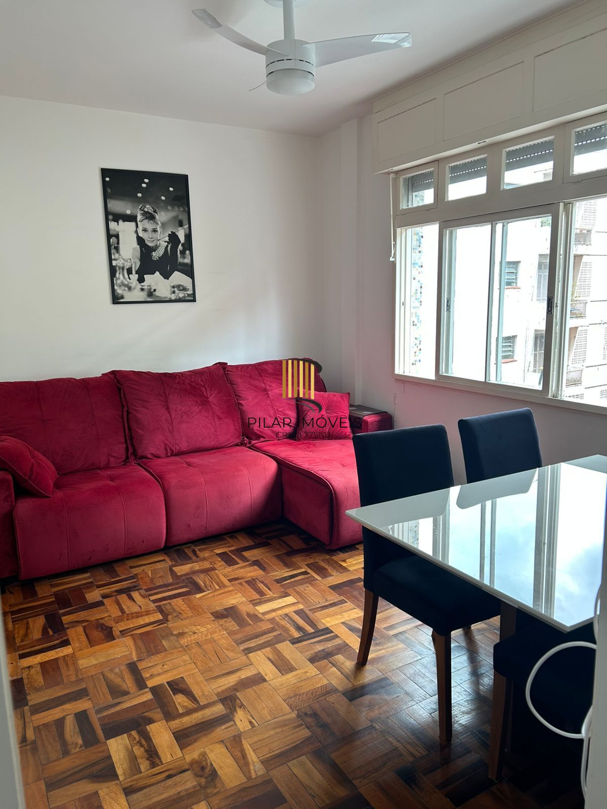 Apartamento no Centro de 1 dormitório MOBILIADO