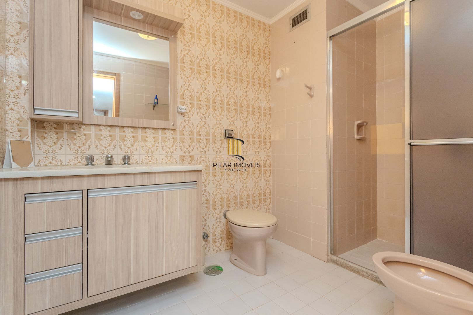 Apartamento no bairro Petrópolis de 3 dormitórios e 1 vaga DESOCUPADO