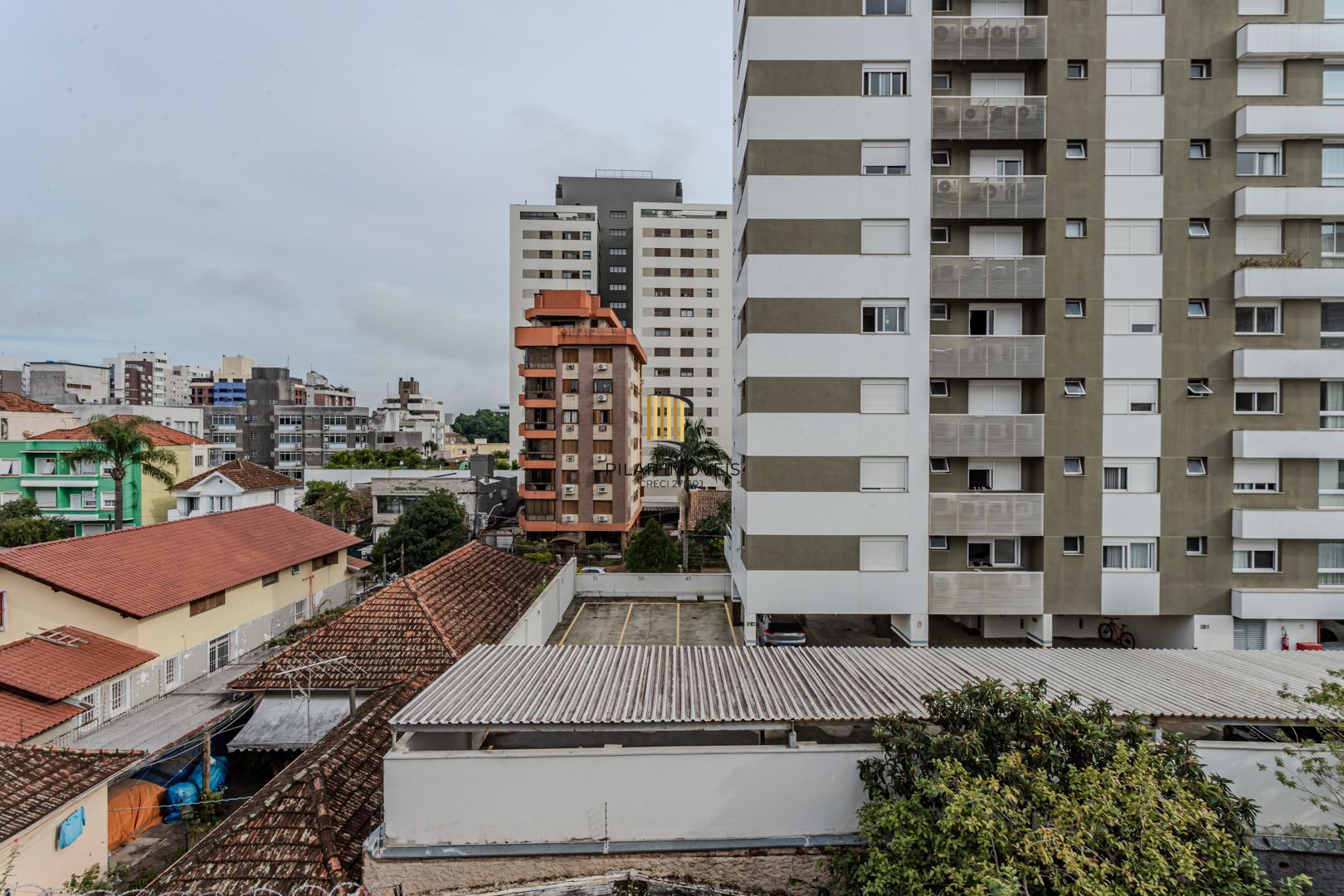 Apartamento no bairro Menino Deus de 4 dormitórios e vaga